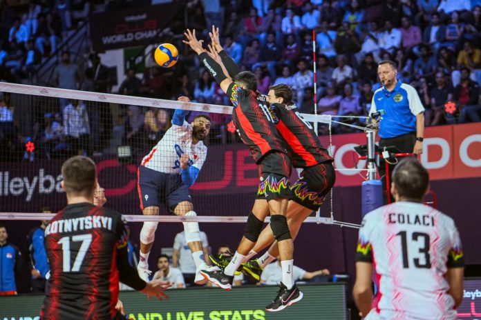 muro sir ankara ngapeth giannelli Altro 3-0 stavolta rifilato ai turchi dell'Ankara. Domenica l'atto conclusivo