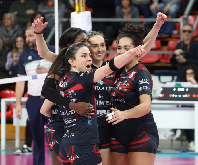 Bartoccini Fortinfissi Perugia x Cbf Balducci Hr Macerata 28.gen Le Black Angels attendono Cremona tra le mura di casa per un sabato sera di fuoco. Bartolini: