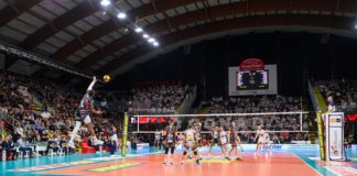I Block Devils affrontano gli emiliani in gara secca con diretta su Rai Sport. Chi vince raggiunge Trento, Monza e Milano a Casalecchio di Reno 