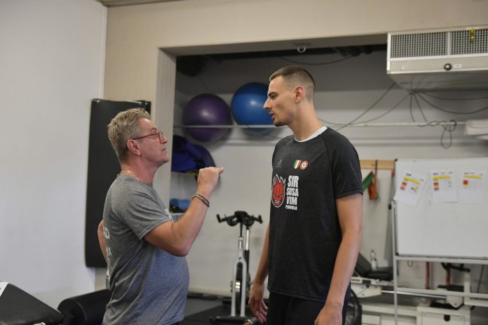 Lorenzetti Giannelli Sir allenamento Il palleggiatore della Nazionale azzurra al quarto anno a Perugia: