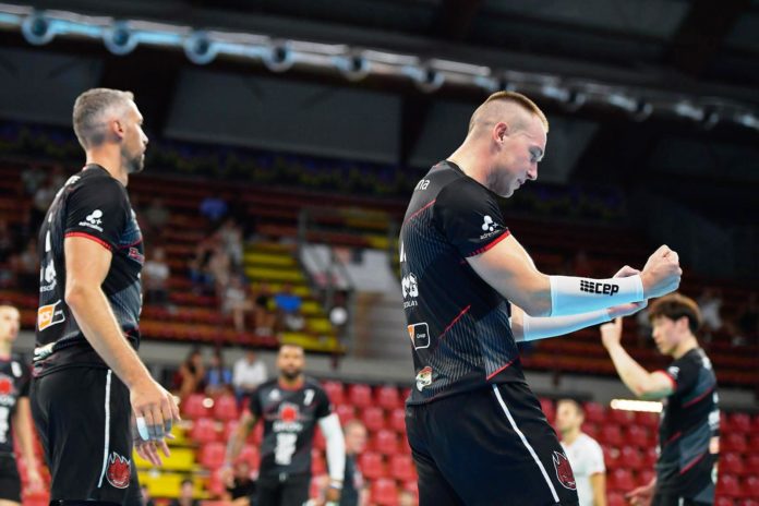 Plotnytskyi sir Block Devils in campo contro Tours per la semifinale. Dall'altra parte del tabellone Lube e Milano