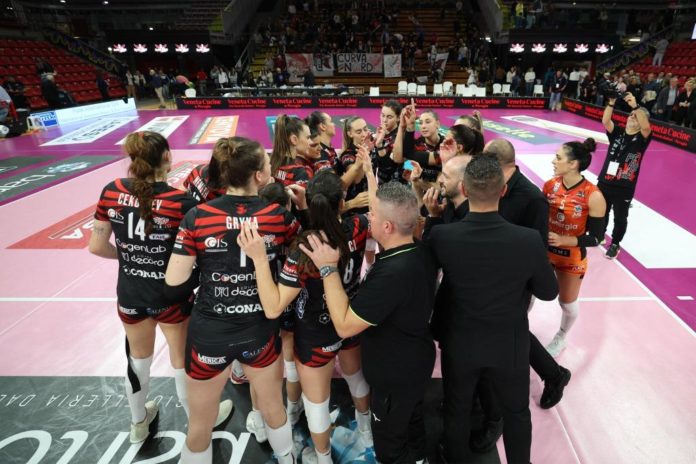 Bartoccini-MC Restauri Perugia x Megabox Ond. Savio Vallefoglia 13.ott.2024 Vittoria al tie-break per la formazione marchigiana. Prestazione di spessore delle Black Angels. Giovi: