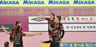 Le Black Angels dall’impegno di sabato sera in casa della squadra di coach Bernardi. Match in diretta su Rai Sport. Corona d’alloro per la neo-dottoressa Imma Sirressi