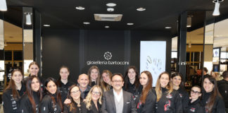 Al PalaBarton Perugia cerca un primo importantissimo successo nello scontro diretto con le piemontesi. Nell’antivigilia squadra e staff celebrano i 60 anni della Bartoccini Gioiellerie