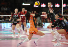 Sconfitta al quinto set per la squadra di Giovi che sale a quota 22 e aspetta il turno infrasettimanale per centrare l'obiettivo stagionale. Il coach: "Buon punto. Grazie ai tifosi"