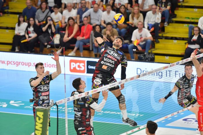 solè sir Dopo il k.o. con la Lube, gli uomini di Lorenzetti affrontano Piacenza al meglio delle tre partite per staccare il pass per la massima competizione europea