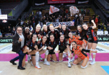 Impresa Black Angels: Novara piegata al tie-break (3-2) La Bartoccini MC Restauri vince in rimonta contro il blasonato avversario. Due punti che rilanciano le quotazioni di Perugia, l’Mvp Perinelli: “Ora serve continuità”