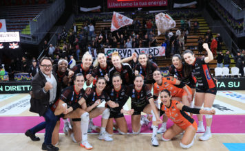 Impresa Black Angels: Novara piegata al tie-break (3-2) La Bartoccini MC Restauri vince in rimonta contro il blasonato avversario. Due punti che rilanciano le quotazioni di Perugia, l’Mvp Perinelli: “Ora serve continuità”
